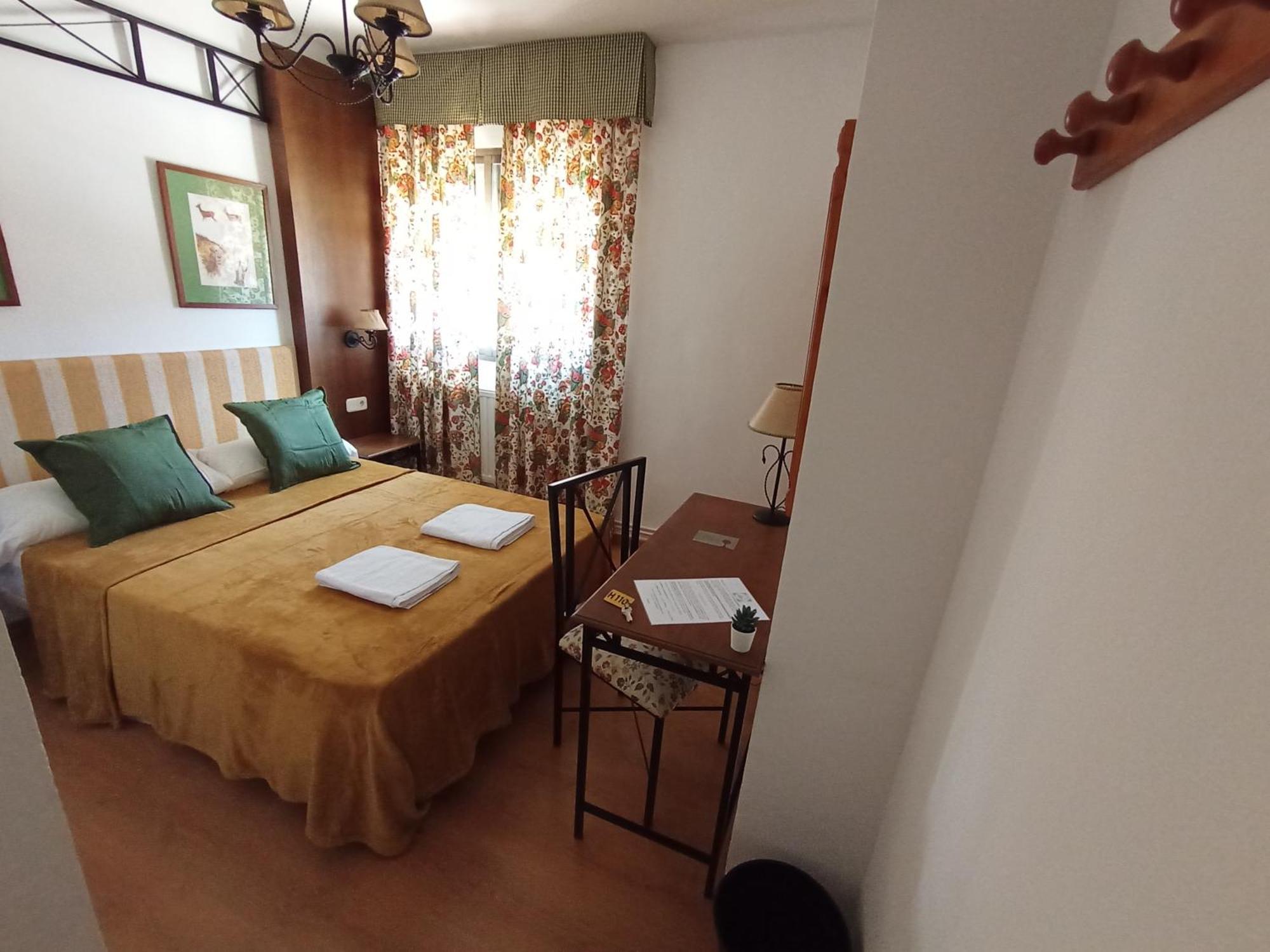 Hostal Rural Alto Tajo Poveda Poveda de la Sierra ภายนอก รูปภาพ