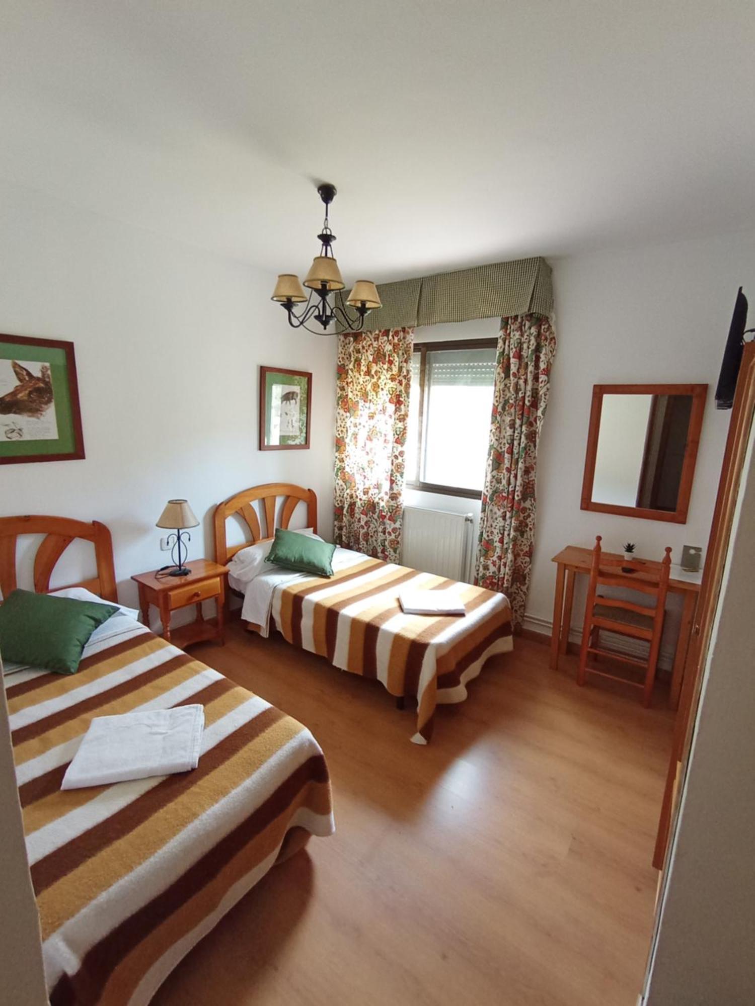 Hostal Rural Alto Tajo Poveda Poveda de la Sierra ภายนอก รูปภาพ